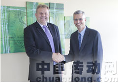 Cognex COO Robert Willet和B&R總經(jīng)理 Han Wimmer開(kāi)創(chuàng)了基于POWERLINK的合作。