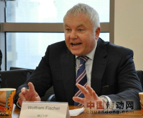 西門子企業(yè)通信集團(tuán)歐洲、中東、非洲以及亞太地區(qū)運(yùn)營(yíng)總經(jīng)理沃爾夫勒姆?菲舍爾